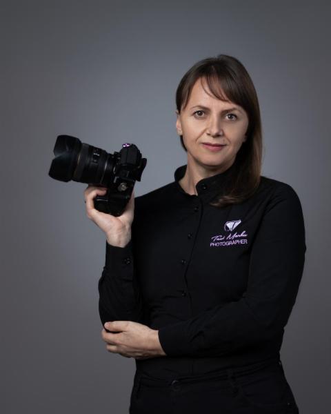 Tefta M. - Foto 1