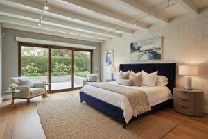 convertire un garage in camera da letto: Da €170