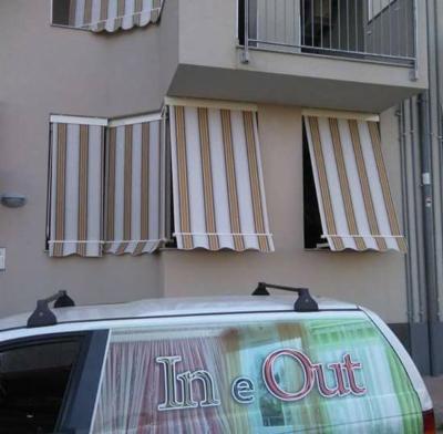 In e Out  - Foto 2