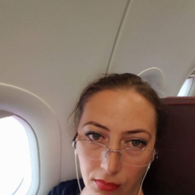 Mihaela  - Foto 1