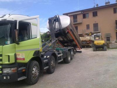 T.M.P. Autotrasporti Sas  - Foto 2
