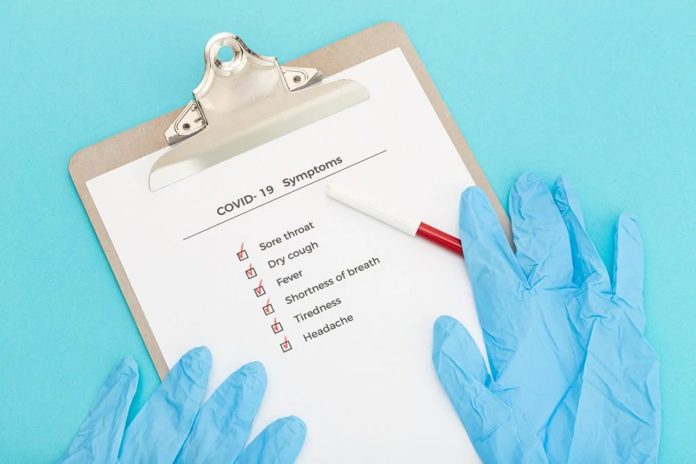 lista sintomi covid-19 e influenza