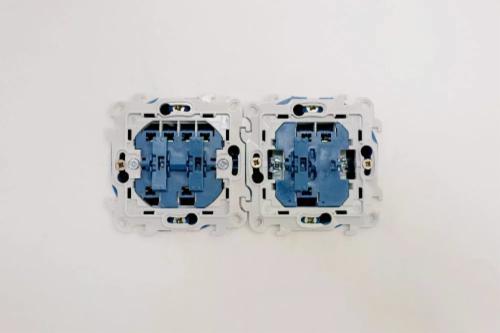 Presa GFCI vs interruttore differenziale GFCI: qual è la differenza?