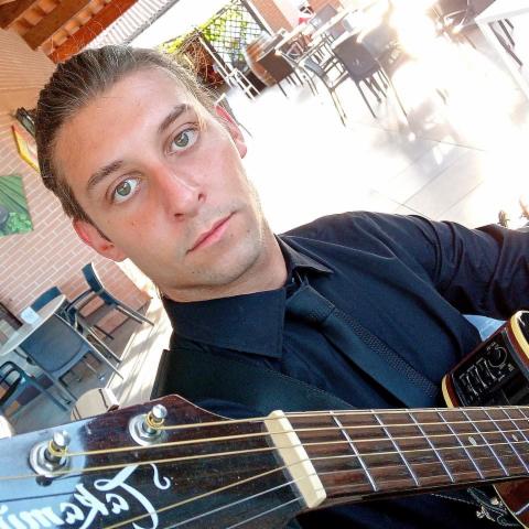Emanuele O. - Foto 1