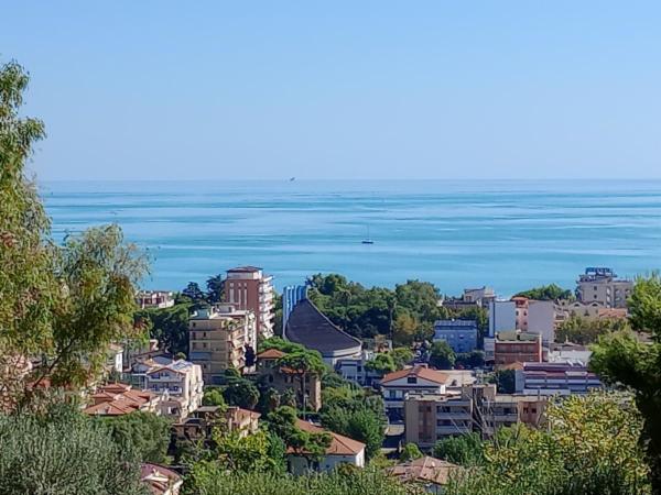 Edmondo d. M. - Foto 1