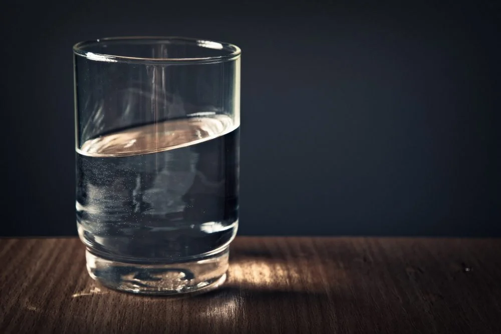 acqua idratazione estate notte