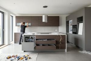 installare cucina moderna: Da €10,000
