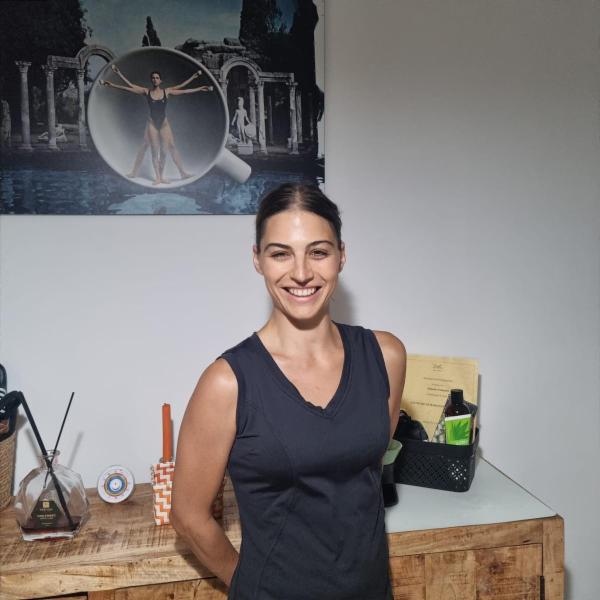 Simona F. - Foto 1