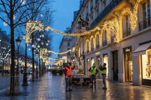 montare le luci di natale: Da €20