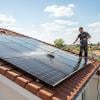Come Trovare Esperti di Fotovoltaico per la Pulizia dei Pannelli Solari