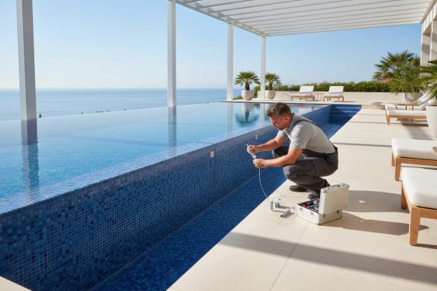Quanto costa riparare perdite nella piscina?