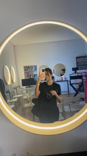 Antonia V. - Foto 1
