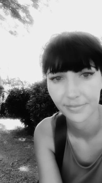 Andrea Sara B. - Foto 1