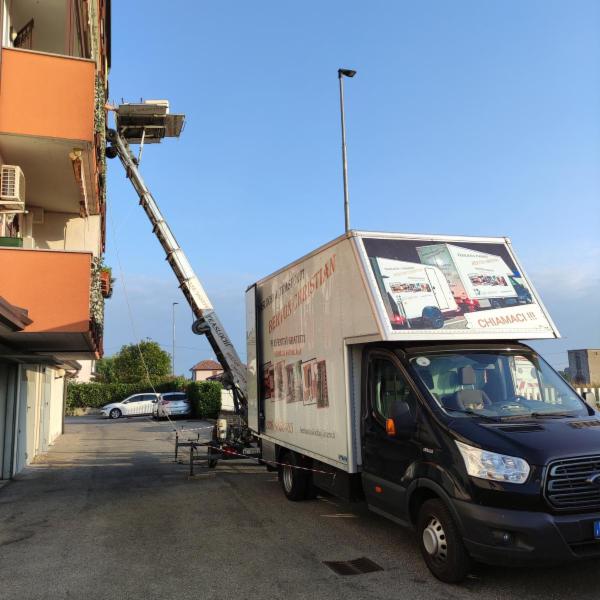 BERTON CHRISTIAN traslochi e trasporti - Foto 1