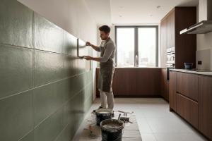 installare il rivestimento per la cucina: Da €5
