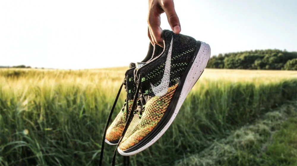 attrezzatura per correre scarpe