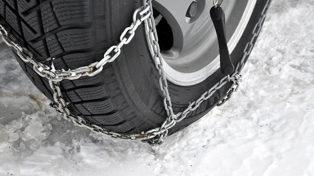 come-evitare-slittare-neve-ghiaccio