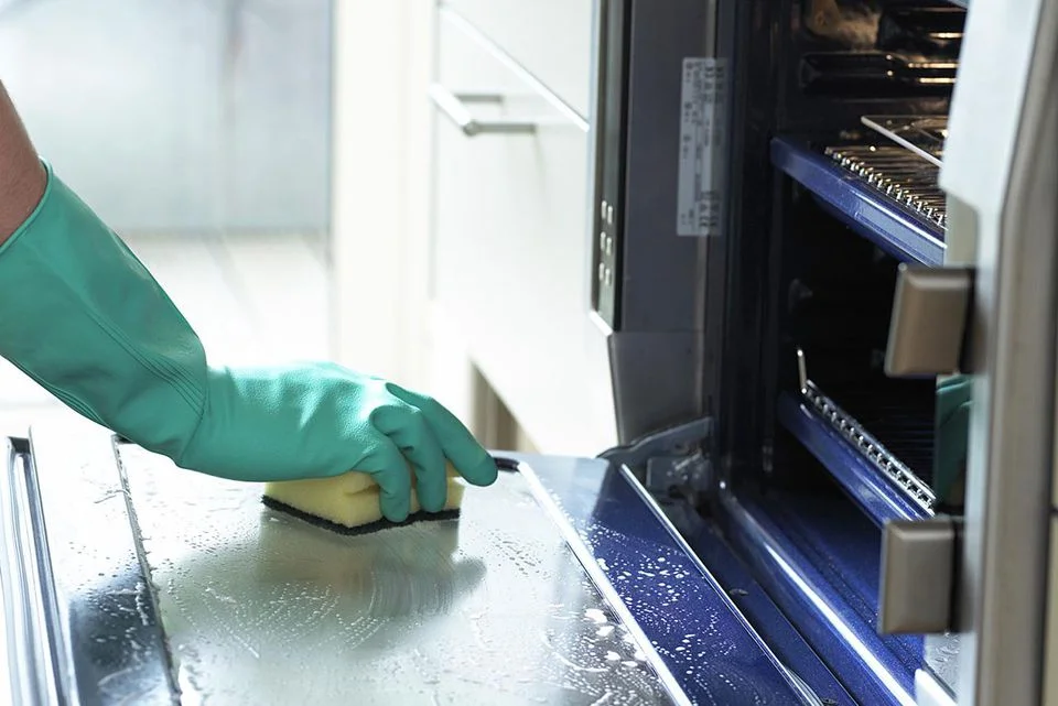 pulizia forno bicarbonato