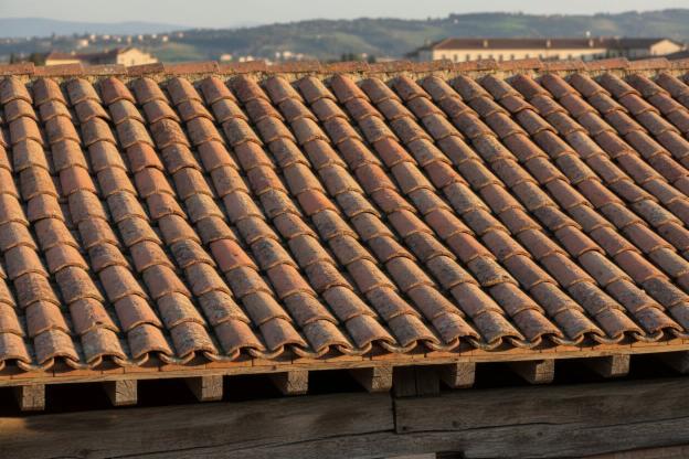 Installare un Tetto: Tutto Quello che Devi Sapere