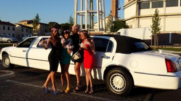 limousine service lucca - Foto 8
