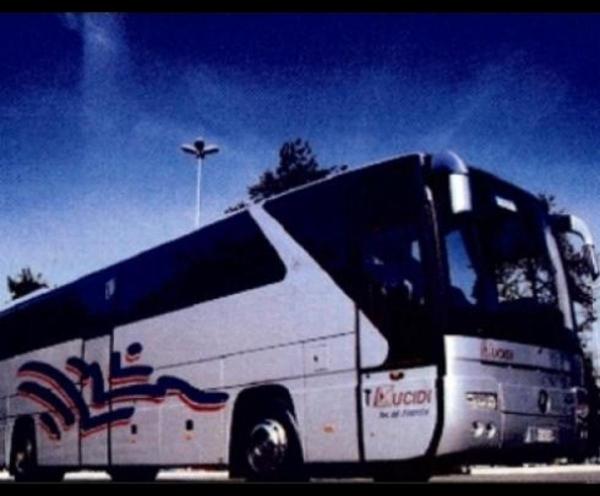 Lucidi Franco Noleggio Bus  - Foto 3