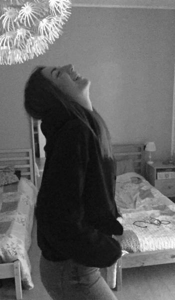 Babysitter, aiuto compiti, faccende domestiche - Foto 1