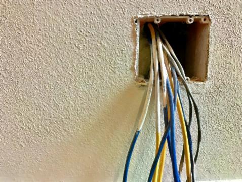 Cavi di linea e cavi di carico nei sistemi elettrici