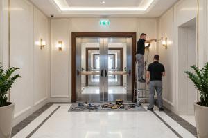 installare un' uscita di sicurezza: Da €300