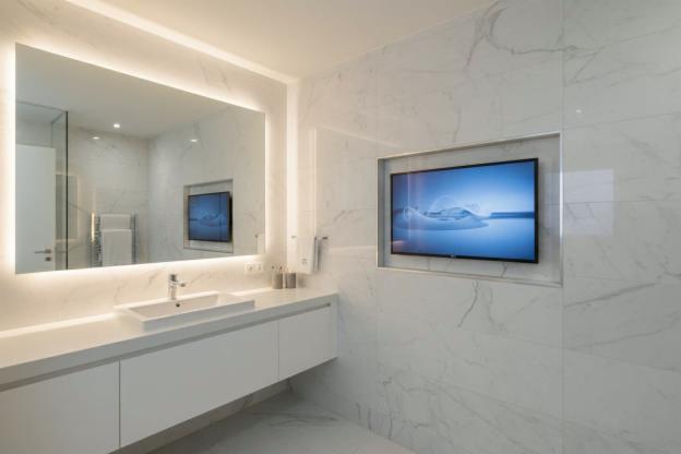 Quanto costa installare una televisione da bagno?