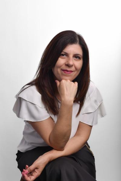 Emanuela S. - Foto 1