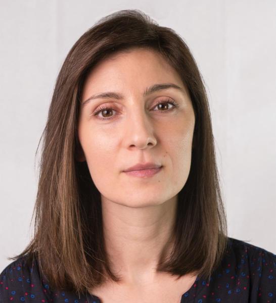 Nadia R. - Foto 1