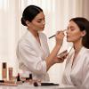 Come Scegliere una Truccatrice per il Make-up