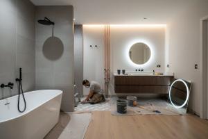 ristrutturare il bagno: Da €1,500