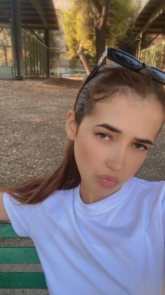 NADIYA B. - Foto 1