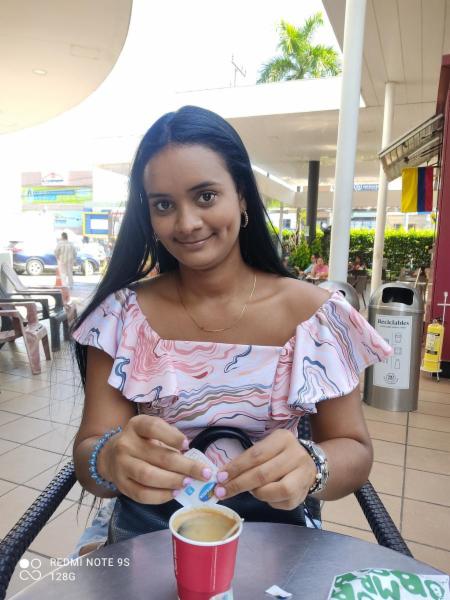 Karla R. - Foto 3
