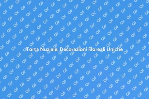 Torta Nuziale con Decorazioni Floreali