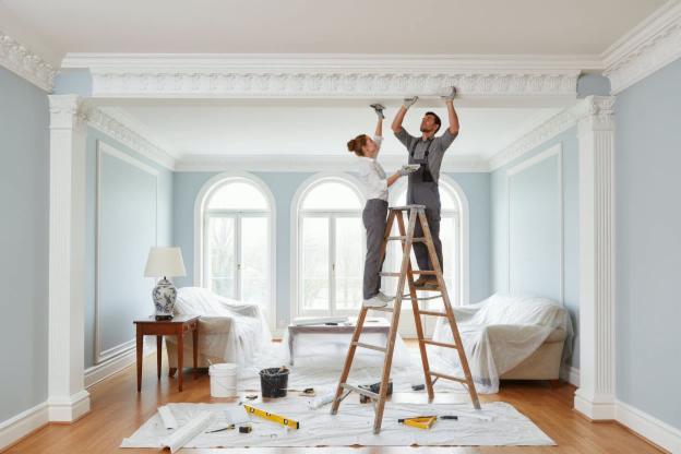 Installare cornice per soffitto