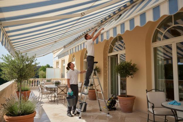 Quanto costa pulire le tende da sole?