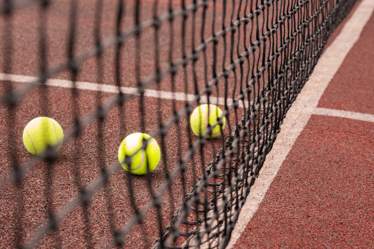 Quanto costa costruzione di campi da tennis? Prezzi e tariffe 2021