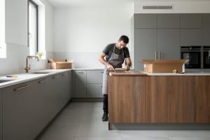 applicare un rivestimento esterno sul mobile: Da €40