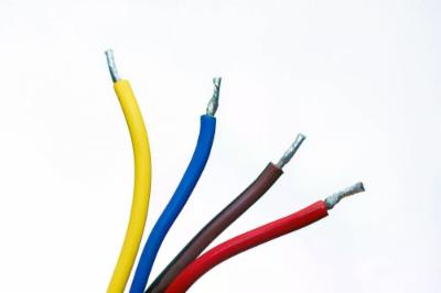 Connettori giusti per i cavi elettrici: come sceglierli