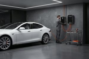 installare colonnina di ricarica tesla: Da €250