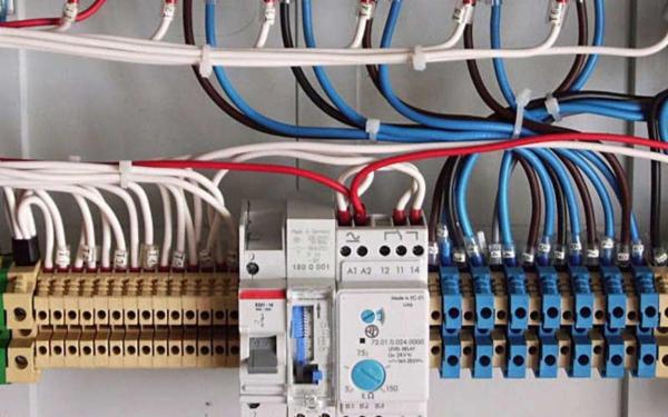 Michelotti Federico  Impianti Elettrici - Fibra Ottica  - Foto 5