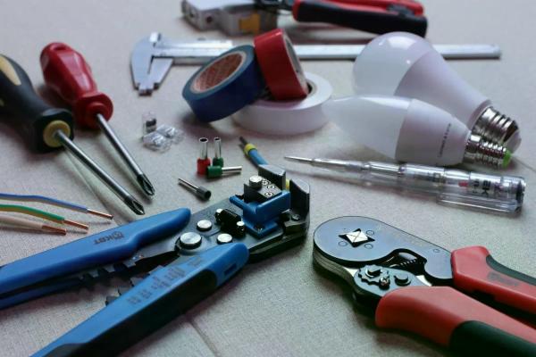Piccole riparazioni, consigli su come risparmiare
