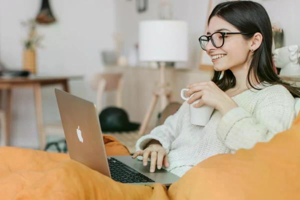 Come guadagnare da casa aprendo un negozio online