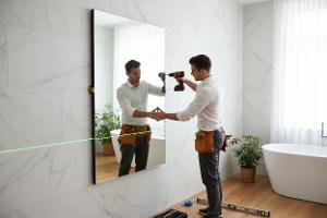 installare uno specchio: Da €20