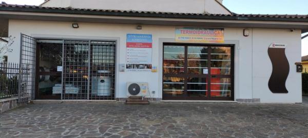 Centro assistenza e rivendita materiale termoidraulica  di GRANDESSO VANNI - Foto 1