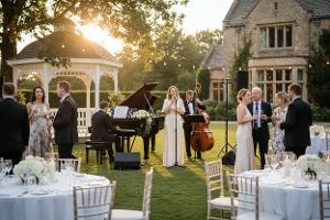avere musica dal vivo per matrimonio: Da €1,000