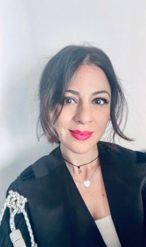Avv. Emanuela R. - Foto 1