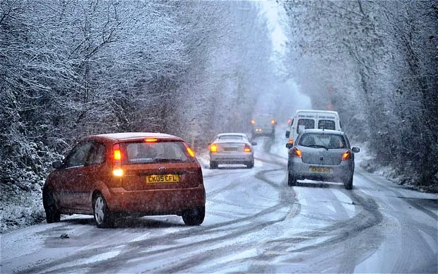 come-evitare-slittare-neve-ghiaccio